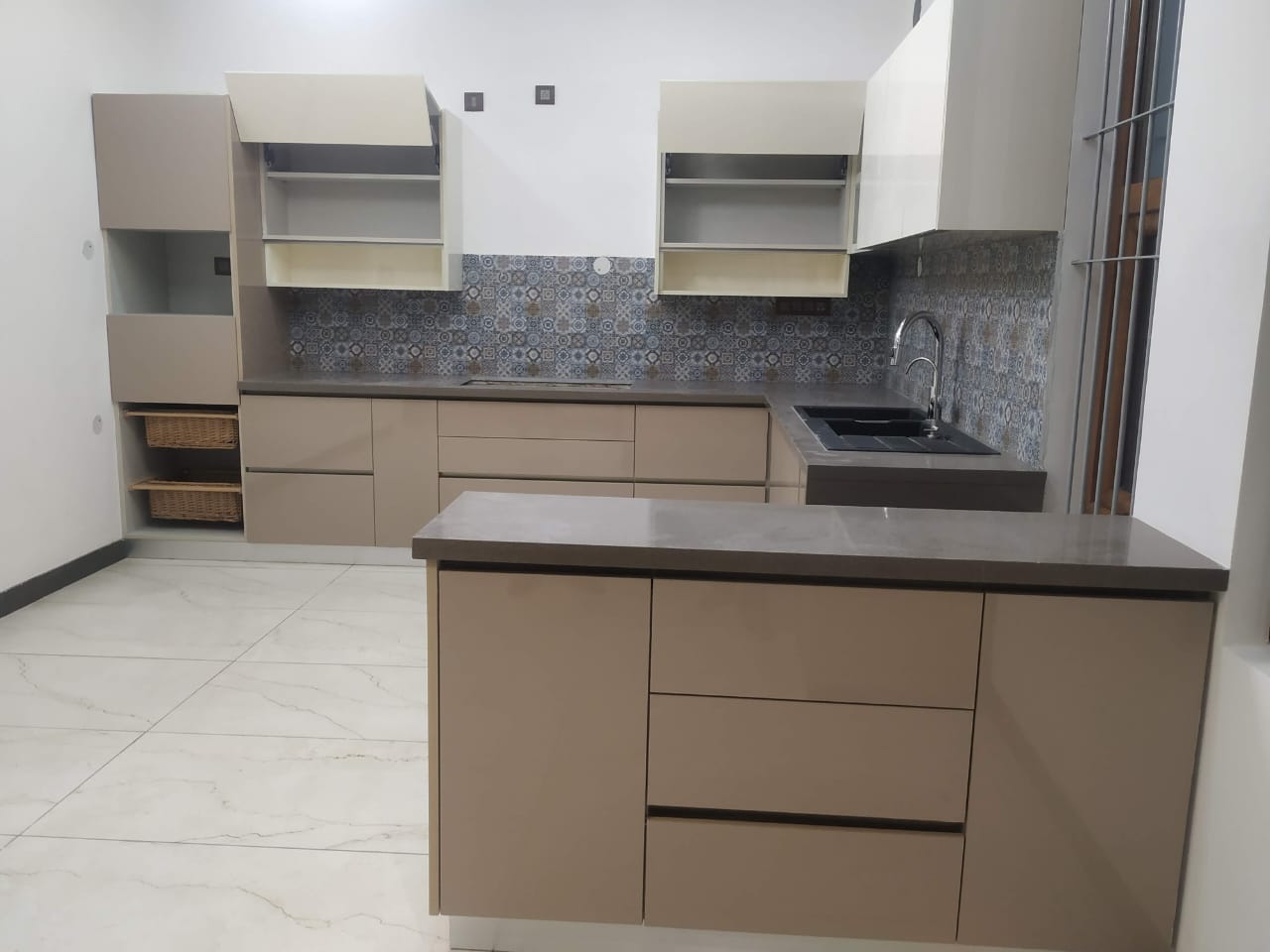 Tusker Bats for SS Cabinetry Modules with Provision for Gola Profile